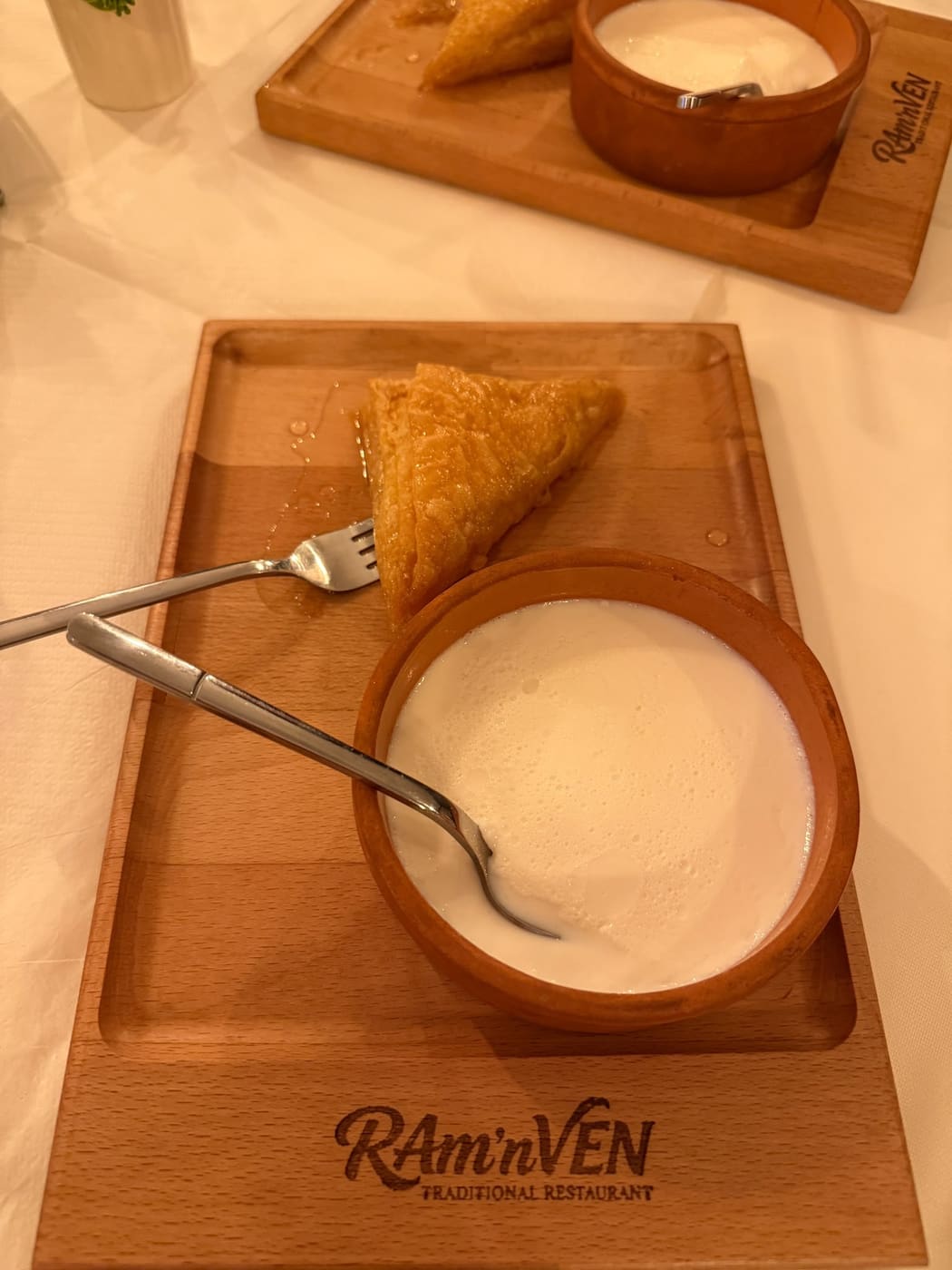 Bakllava dhe kos